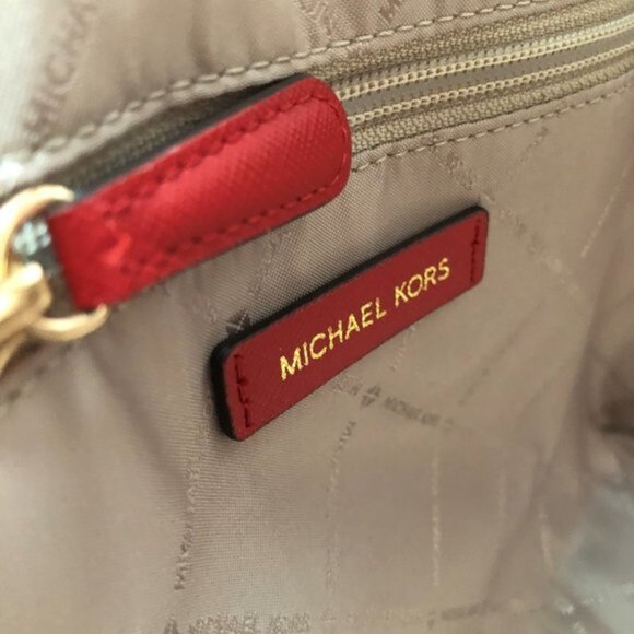 Micheal Kors Ellis Satchel & Matching Wallet Set - Picture 4 of 8